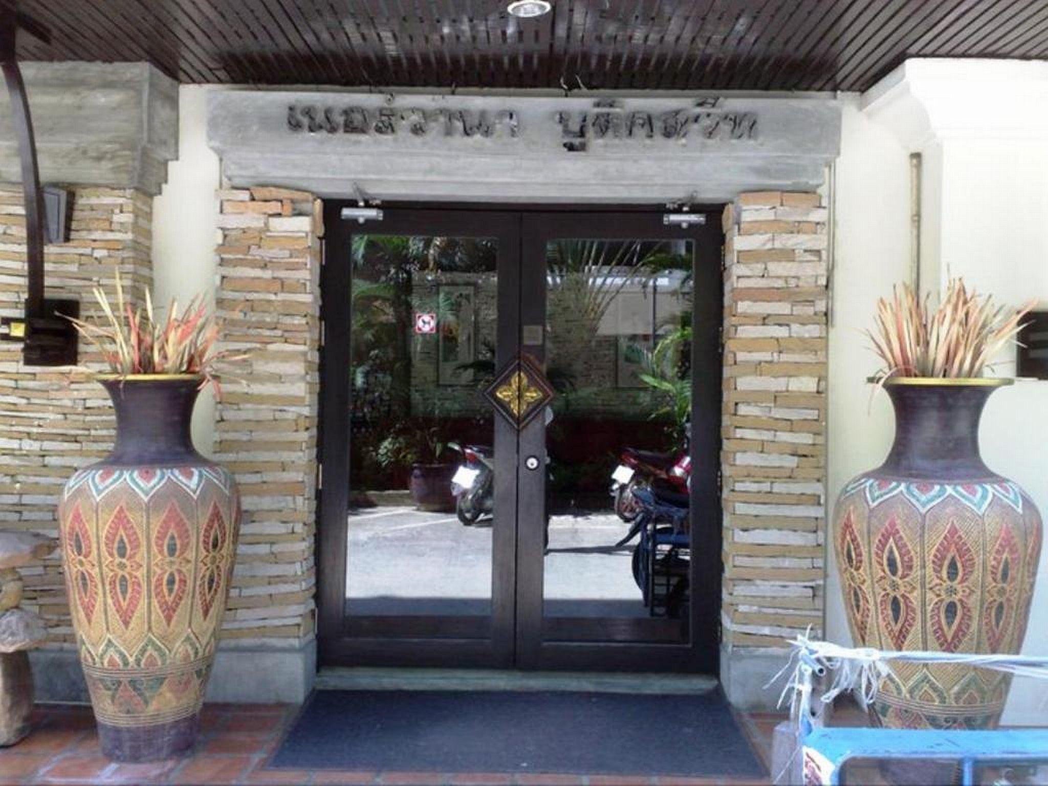 فندق جومتين بيتشفي  أجنحة بالقرب منفانا بوتيك الفندقية المظهر الخارجي الصورة